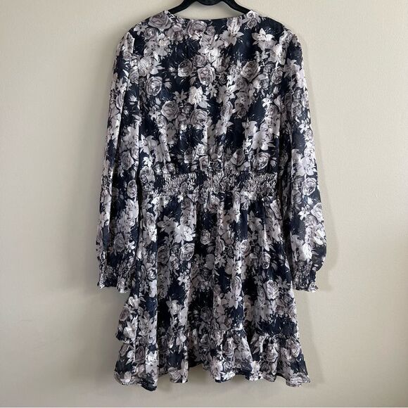 ✨ Dizzy Lizzy Women’s Gray Floral Mini Dress Large - Picture 9 of 12